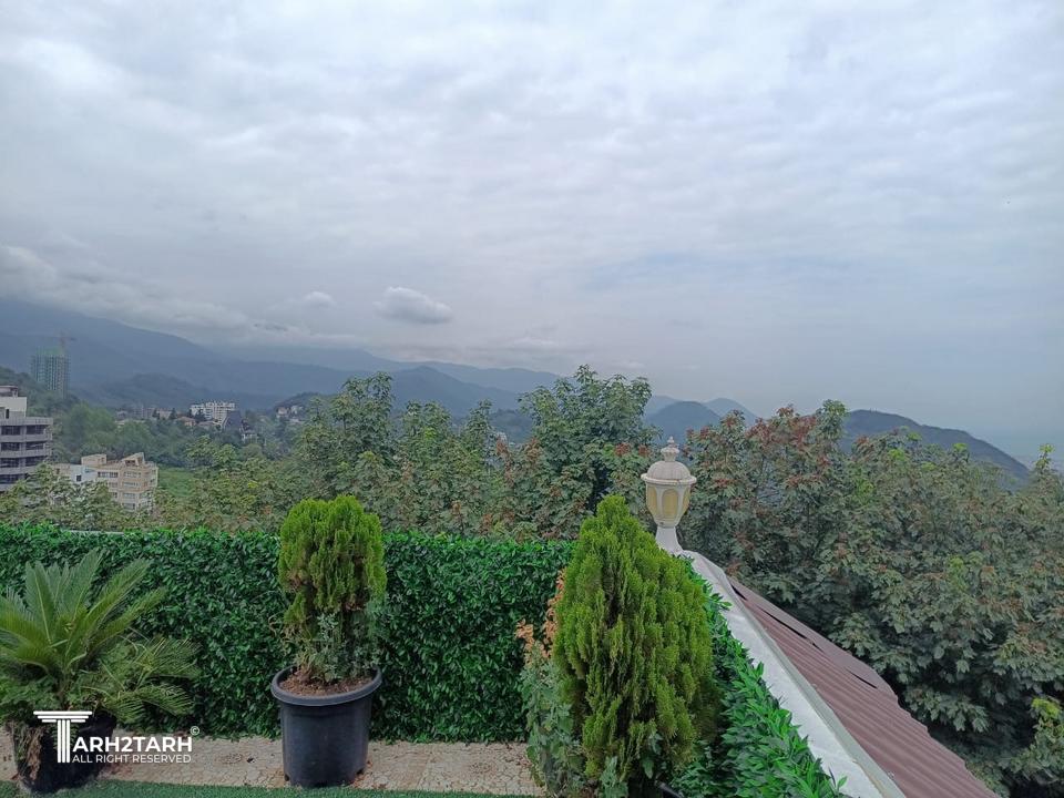 تصویر از بام همسایه 4 طبقه شرقی