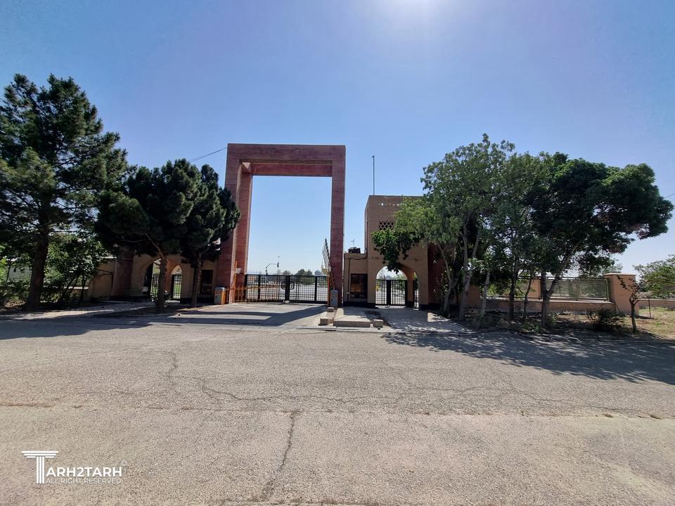 تصویر از محل سردر از داخل سایت