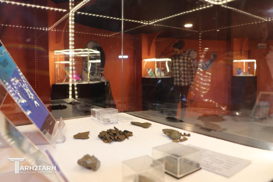 ویترین های مینی موزه شهاب سنگ
