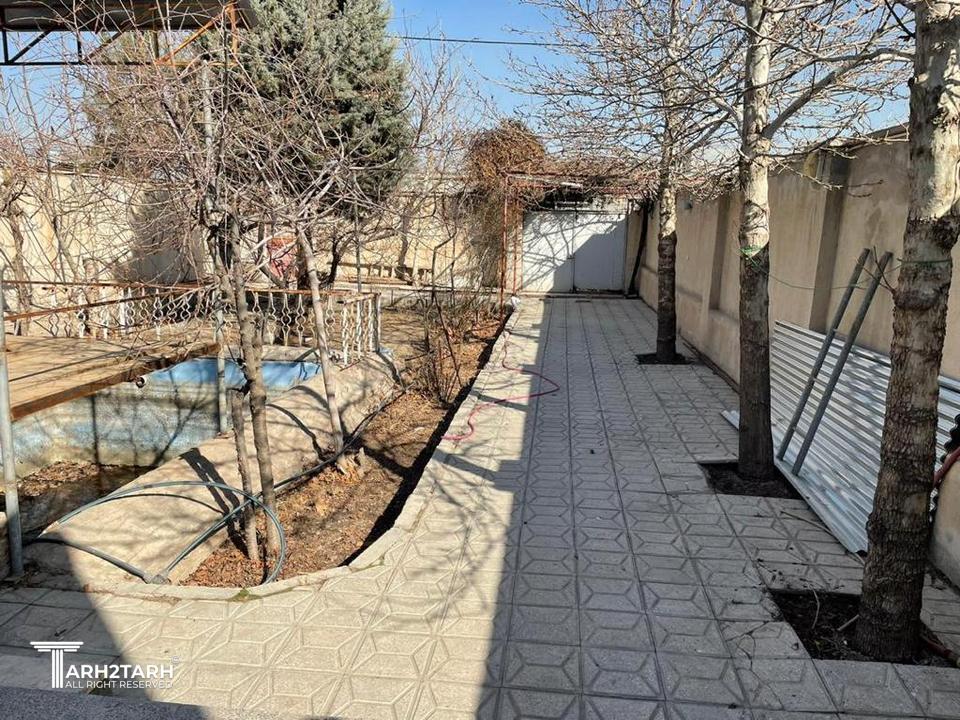 محوطه قبل از تغییرات