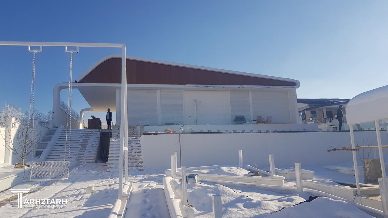 محوطه و ساختمان