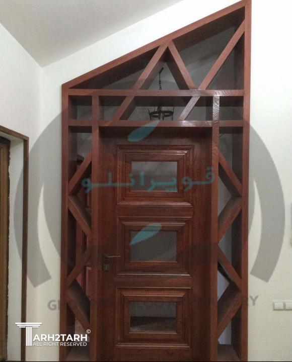 المان جدا کننده ورودی اصلی بنا و نشیمن به طور خاص برای سناریو مد نظر کارفرما طراحی و اجرا شد.