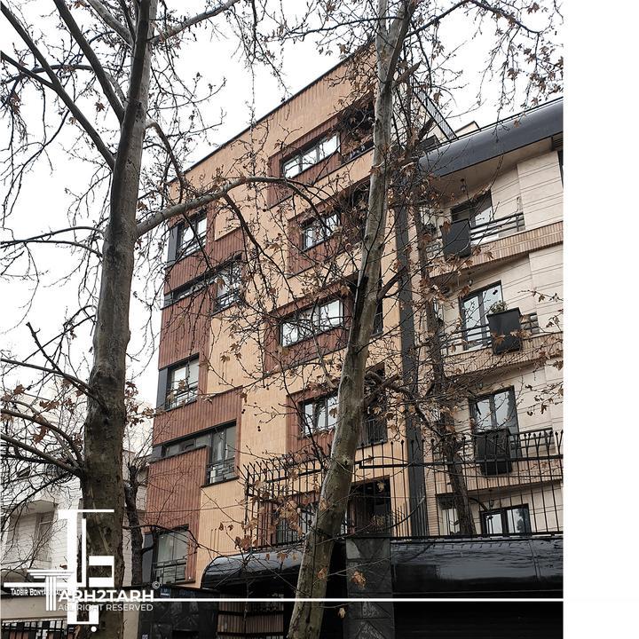 Farahabadi-010505-ELE (5).jpg