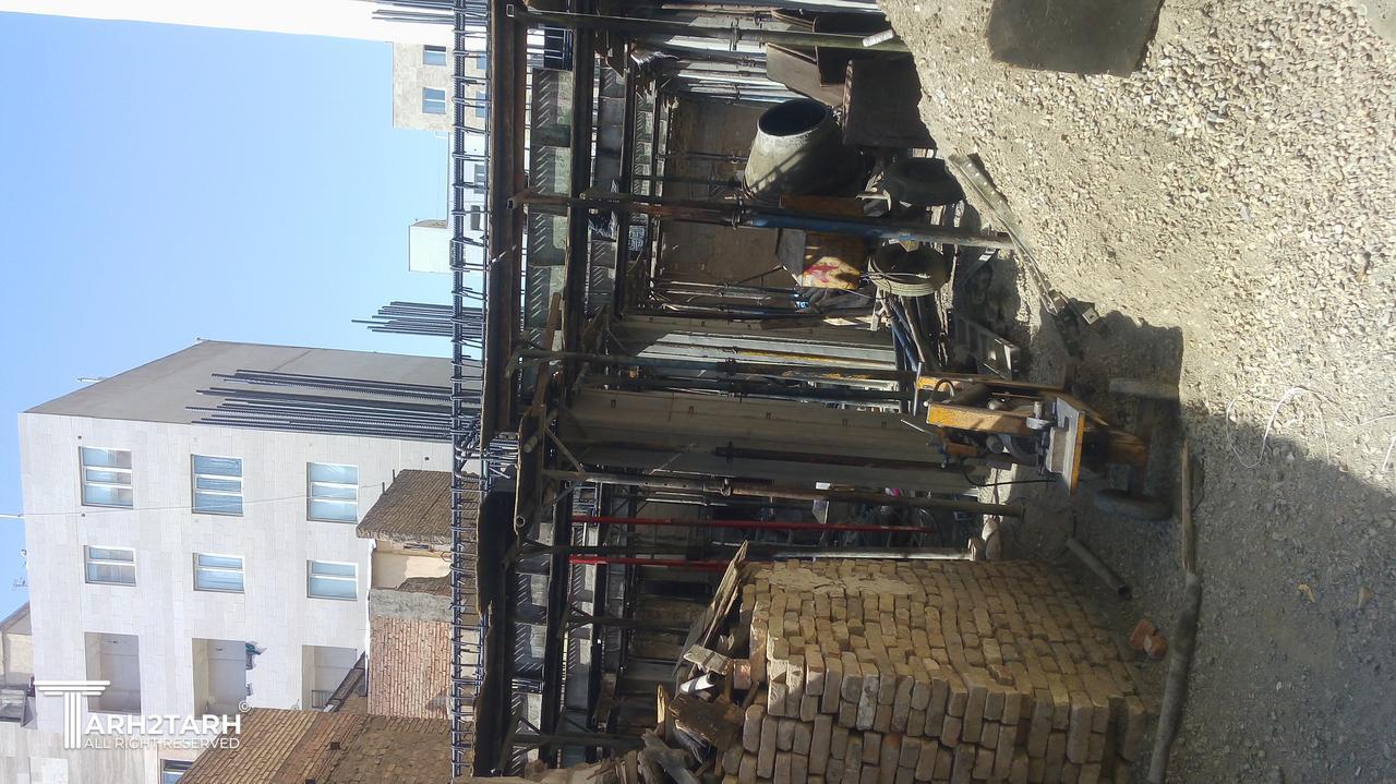 در حال ساخت