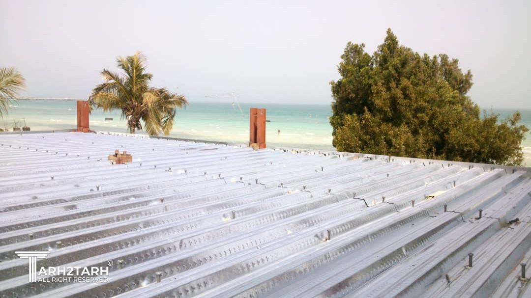 اجرای سقف عرشه فلزی پروژه ساختمان Vipپلاژ آقایان جزیره کیش