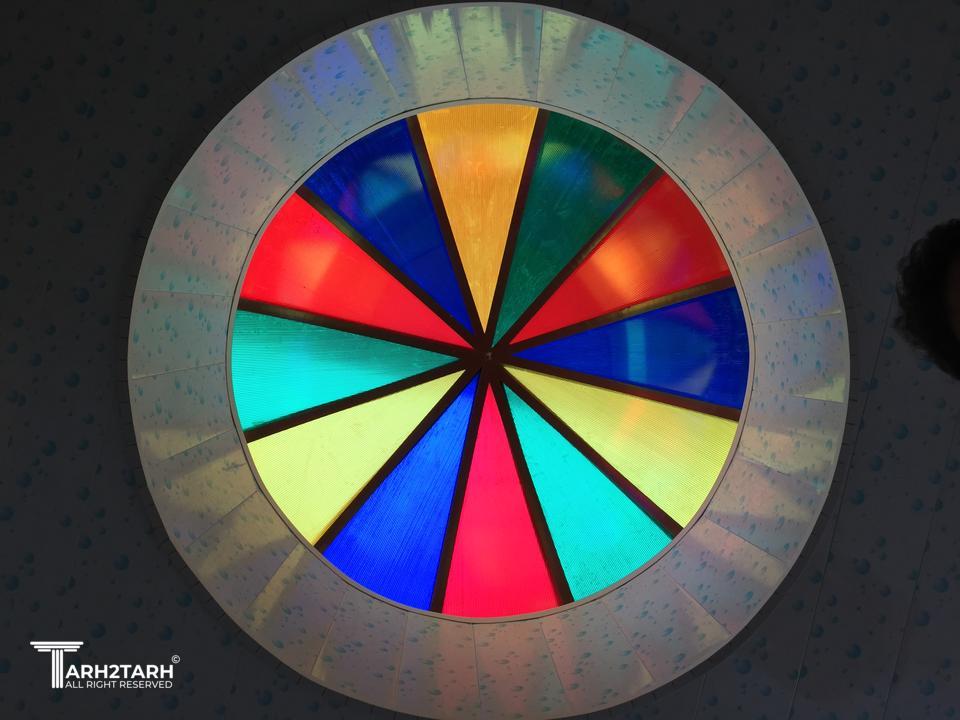 نور گیر سونا و جکوزی(استفاده از ترکیب رنگ ایرانی)