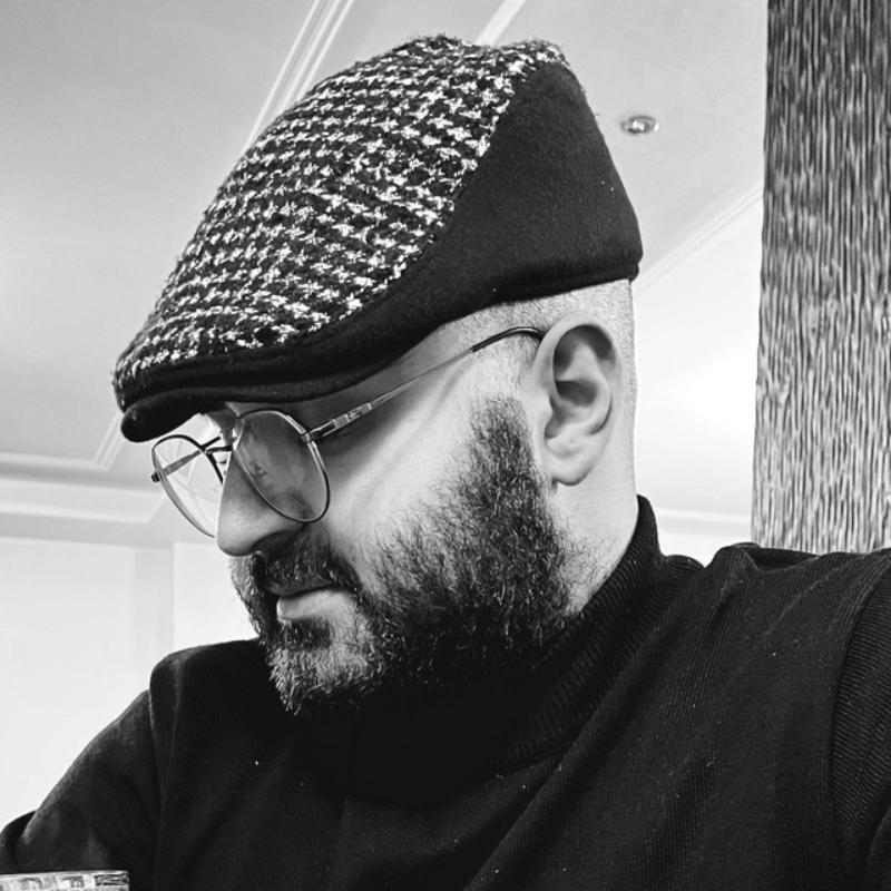 سید پوریا تقوی