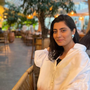 هانیه پرده نشین