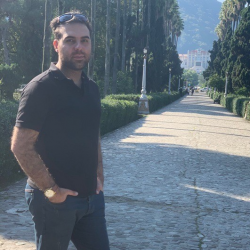 سید امیر حسین داودی