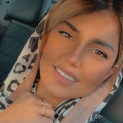 شقایق یغماییان