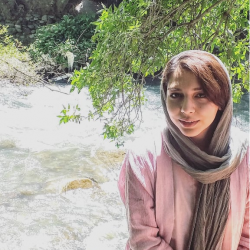 الهه حقیقت نمایی اشرفی